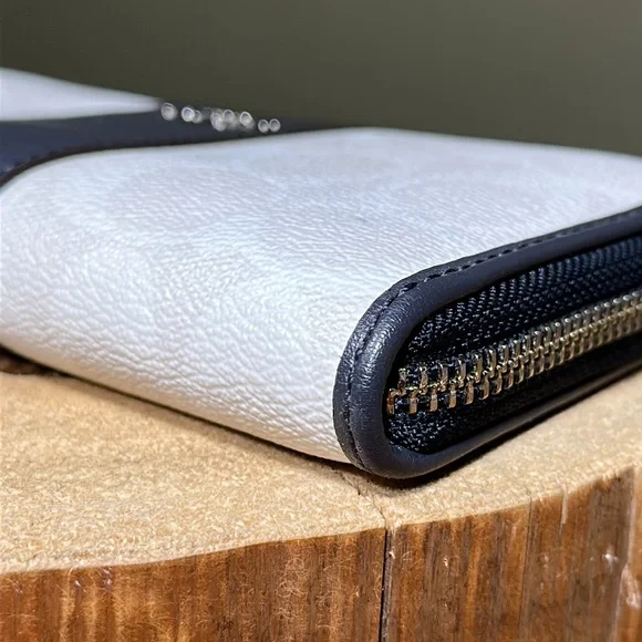 COACH Accordion Zip Wallet In Signature Canvas - Picture 9 of 16